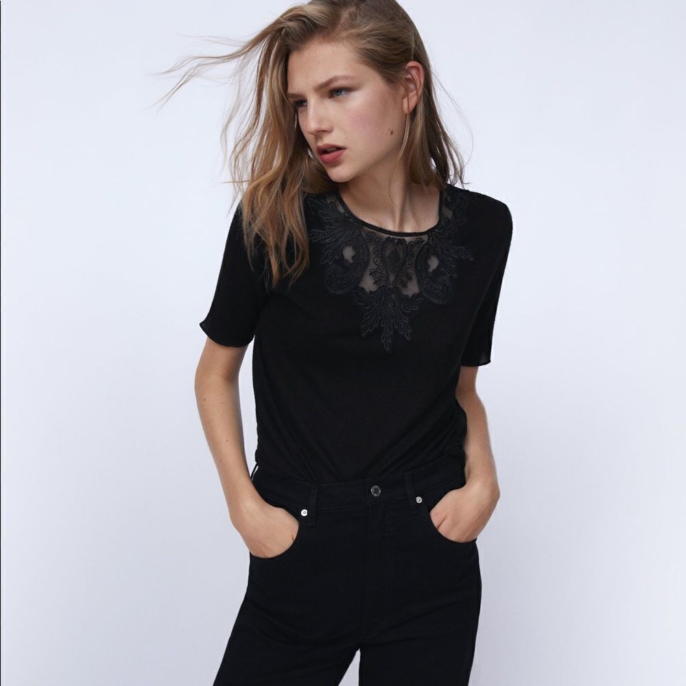 ✨Zara Soft Feel Lace Top✨